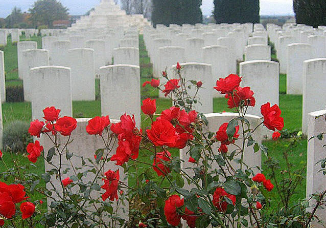Memorial Day Image of Tombstones in graveyard